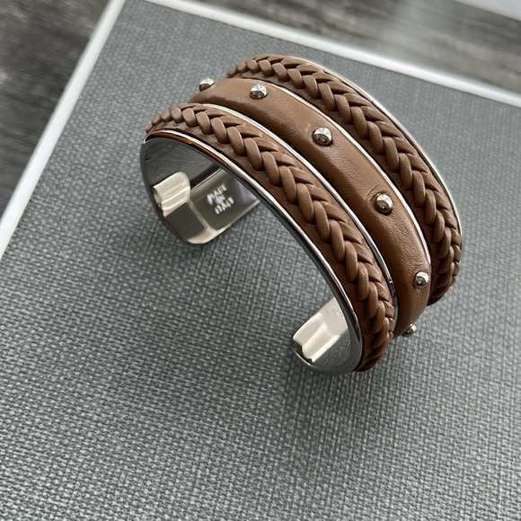 Authentic TOD’S Cuff Bracelet ~ in Light Brown Leather W/ Studded - Picture 5 of 16
